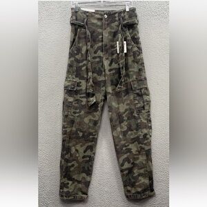 Zara Women's Green Camo Cargo Pants